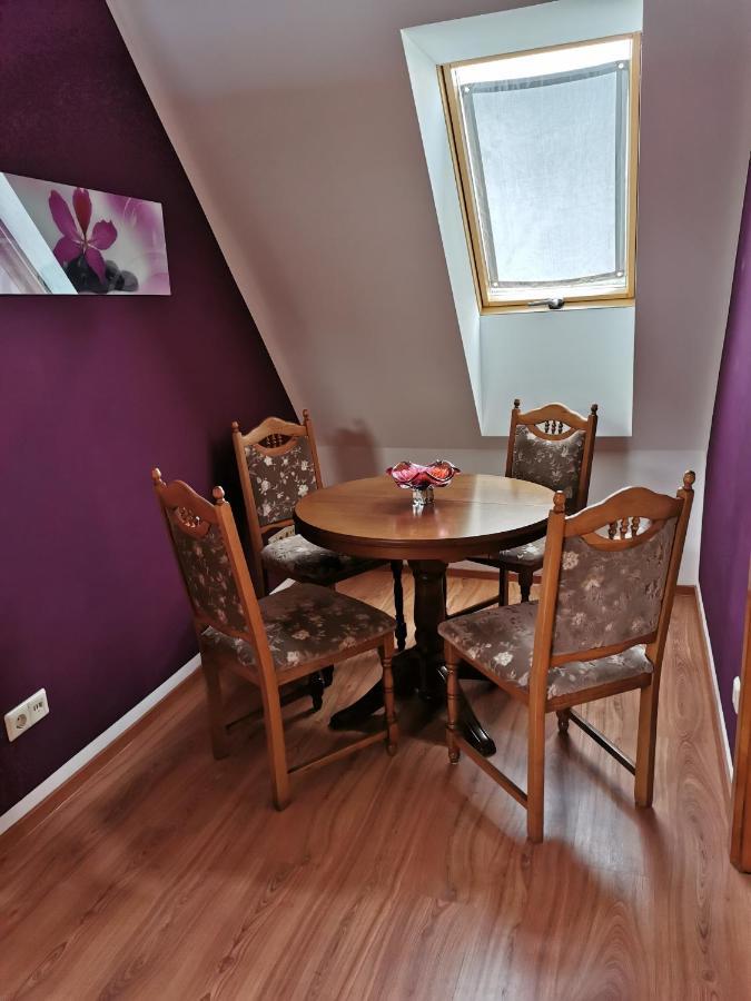 Monteur- Und Ferienwohnung In Hainichen - Obergeschoss Oder Dachgeschoss - Familie Weber Bockendorf 外观 照片