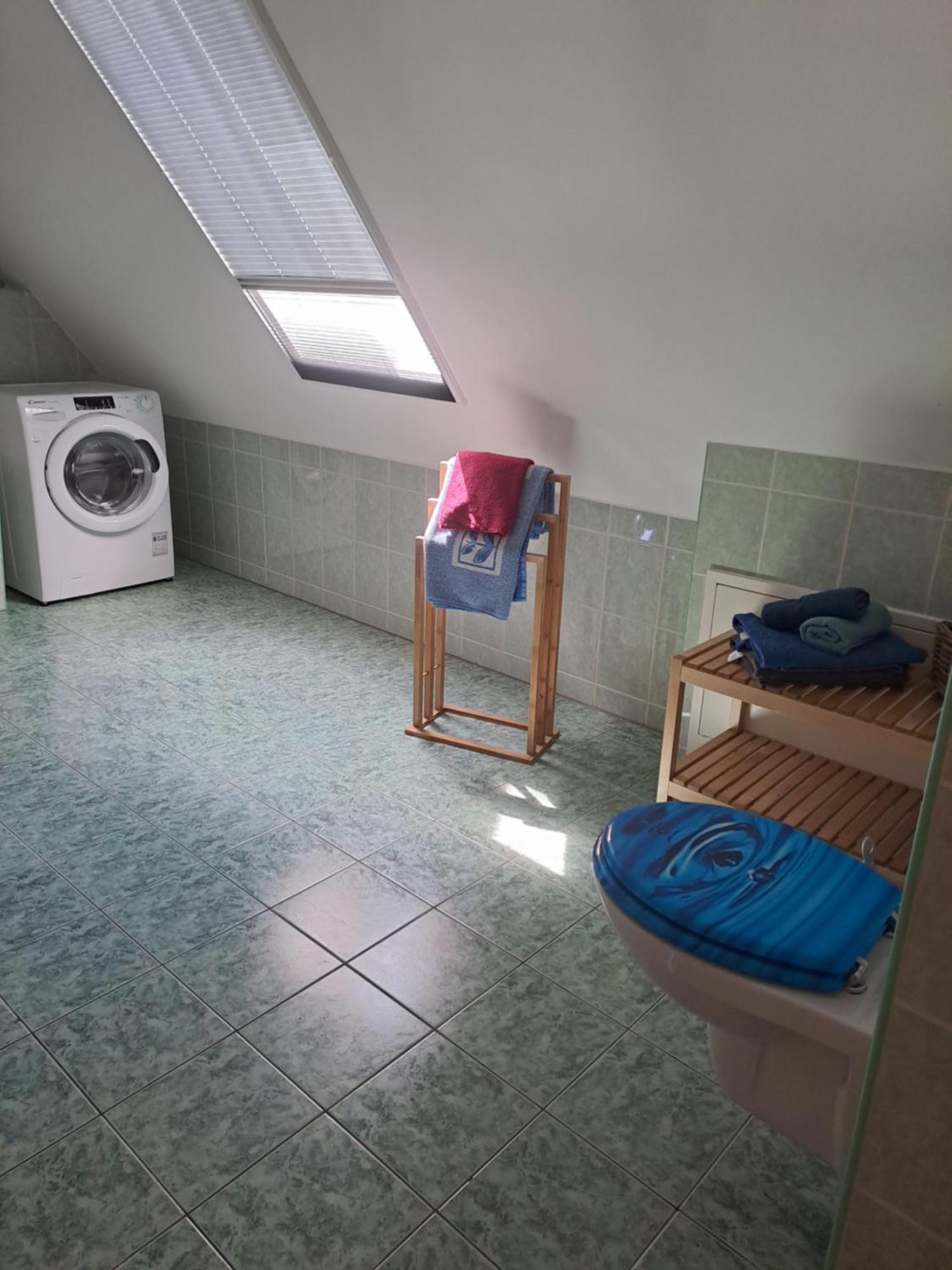 Monteur- Und Ferienwohnung In Hainichen - Obergeschoss Oder Dachgeschoss - Familie Weber Bockendorf 外观 照片