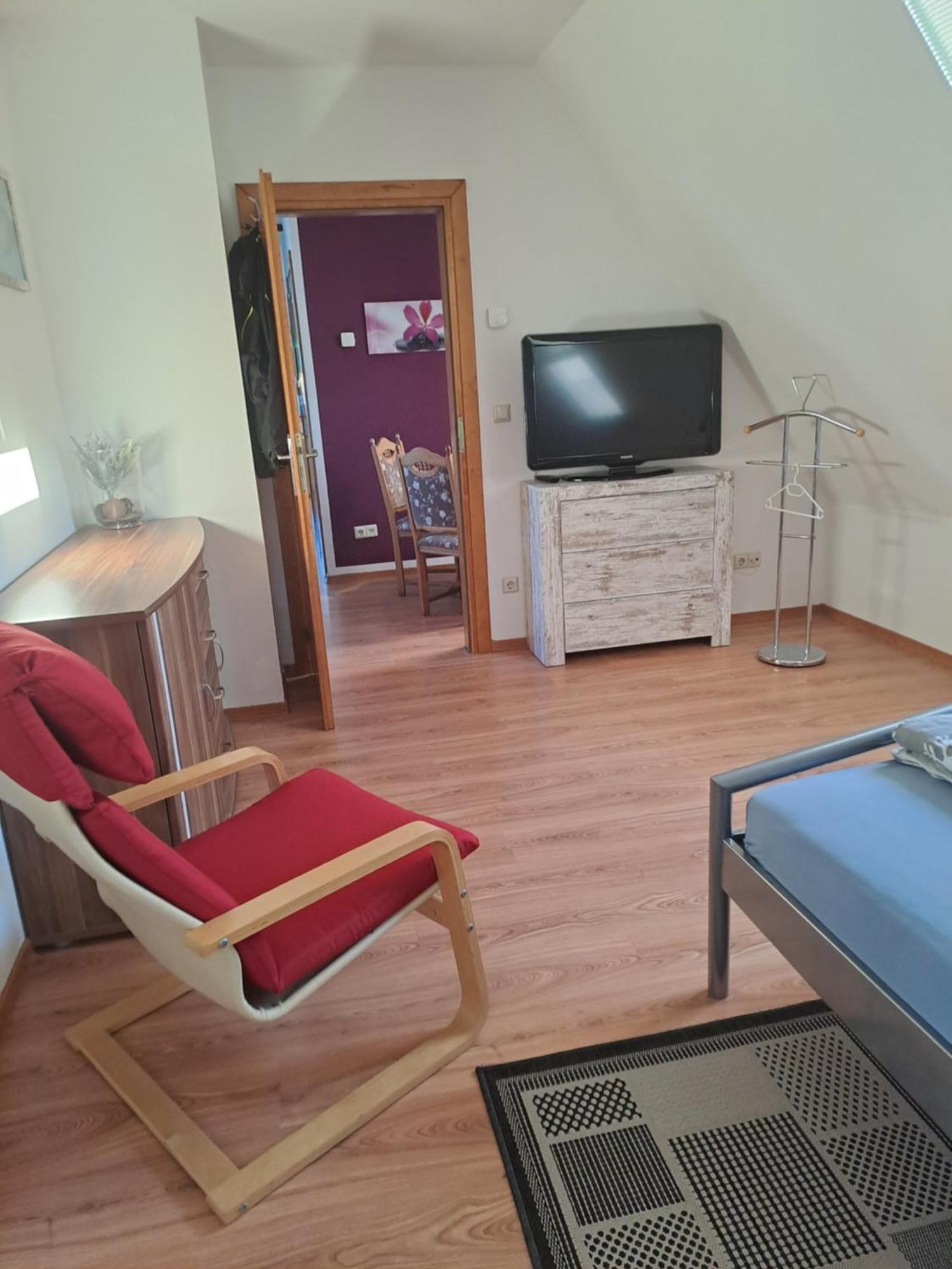 Monteur- Und Ferienwohnung In Hainichen - Obergeschoss Oder Dachgeschoss - Familie Weber Bockendorf 外观 照片